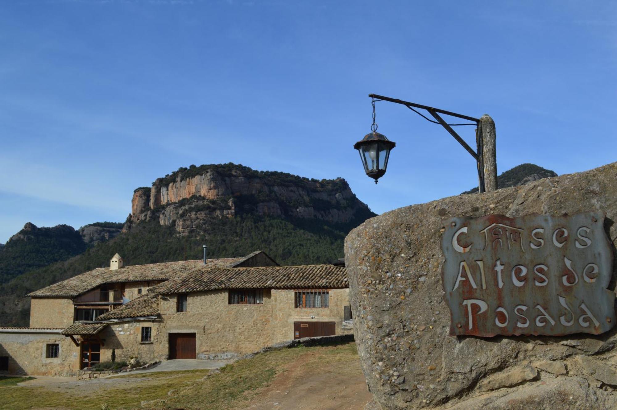 Cases Altes De Posada Naves  Exterior photo